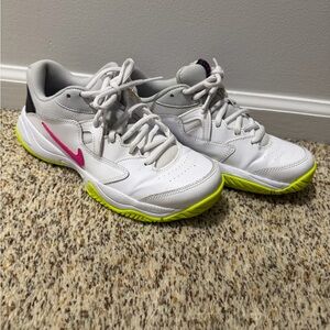 Nike Women's White and Pink Athletic Shoes